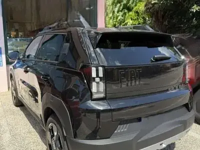 Usata Fiat Grande Panda La Prima 101 CV (74 kW) 2025 Nero Utilitaria