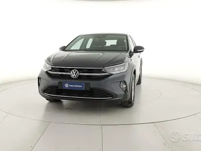 Käytetty VW Taigo Life 110 HP (80 kW) 2024 Harmaa Katumaasturi
