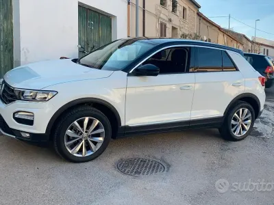 Usata VW T-Roc 116 CV (85 kW) 2019 Bianco SUV