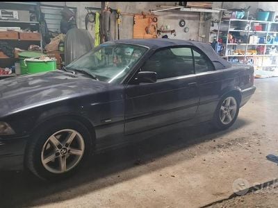Usata BMW 320 Cabriolet 150 CV (110 kW) 1995 Blu Cabrio