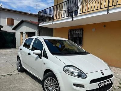 Usata Fiat Punto Young 69 CV (50 kW) 2016 Bianco Utilitaria