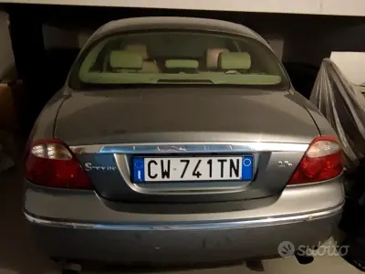 Usata Jaguar S-Type S 207 CV (152 kW) 2006 Grigio Berlina