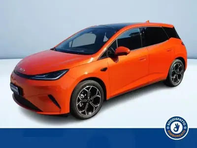 Nuova BYD Dolphin Comfort 154 kW (210 CV) 2026 Arancione Utilitaria