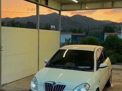 Usata Lancia Ypsilon 70 CV (51 kW) 2005 Utilitaria