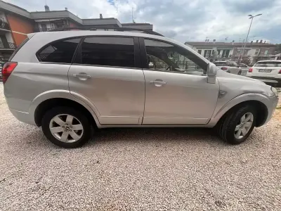 Usata Chevrolet Captiva 127 CV (93 kW) 2010 Grigio SUV