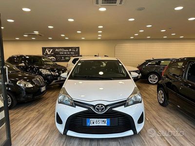 Usata Toyota Yaris Lounge 2015 Bianco Utilitaria