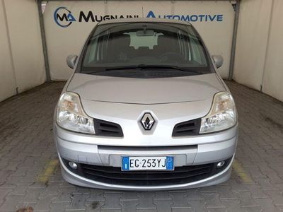 Usata Renault Modus 75 CV (55 kW) 2011 Argento Monovolume
