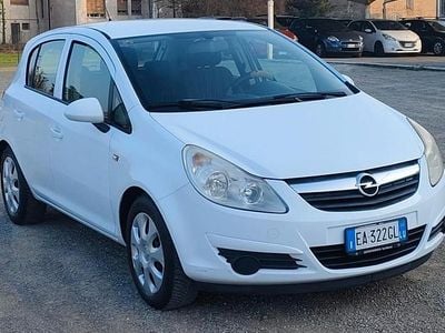 Usata Opel Corsa Edition 80 CV (58 kW) 2010 Bianco Utilitaria