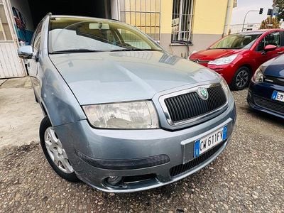 Usata Skoda Fabia Ambiente 64 CV (47 kW) 2005 Grigio Station wagon