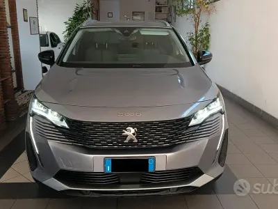 Usata Peugeot 5008 Allure 131 CV (96 kW) 2022 Grigio SUV