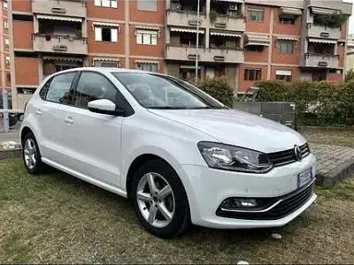 Käytetty VW Polo Comfortline 75 HP (55 kW) 2017 Valkoinen Sedan