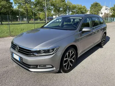 Usata VW Passat Executive 150 CV (110 kW) 2016 Argento Station wagon