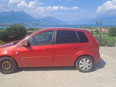 Usata Ford Fiesta 96 CV (70 kW) 2008 Rosso Utilitaria