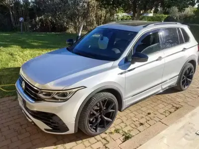 Usata VW Tiguan R-line 200 CV (147 kW) 2021 Grigio SUV