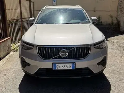 Gebraucht Volvo XC40 Plus 179 PS (131 kW) 2023 SUV