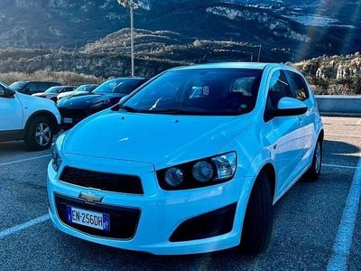 Usata Chevrolet Aveo LT 75 CV (55 kW) 2012 Bianco Berlina