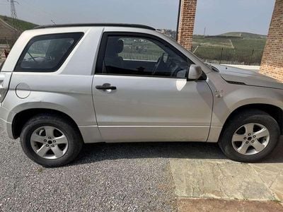 Usata Suzuki Grand Vitara 129 CV (94 kW) 2006 Grigio SUV