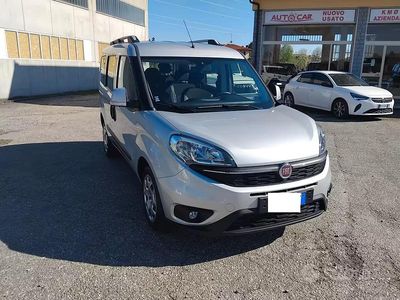 Usata Fiat Doblò Lounge 120 CV (88 kW) 2017 Grigio Monovolume