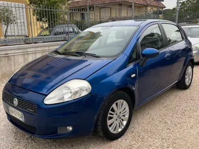 Usata Fiat Grande Punto Dynamic 75 CV (55 kW) 2007 Blu Utilitaria
