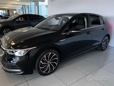 Usata VW Golf VIII Style 150 CV (110 kW) 2023 Nero Berlina