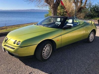 Usata Alfa Romeo Spider 150 CV (110 kW) 1996 Verde Cabrio