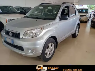 Usata Daihatsu Terios 105 CV (77 kW) 2010 Grigio SUV