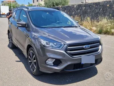 Usata Ford Kuga ST-Line 150 CV (110 kW) 2019 Grigio SUV