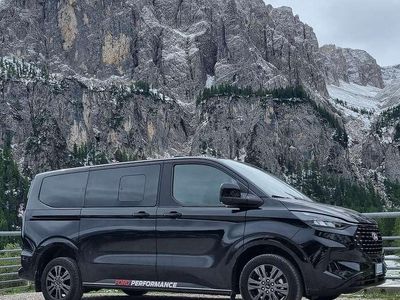Usata Ford Tourneo Custom Titanium 170 CV (125 kW) 2024 Nero Furgone