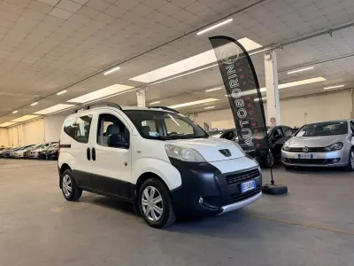 Usata Peugeot Bipper Premium 75 CV (55 kW) 2010 Bianco Monovolume