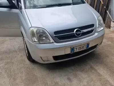 Usata Opel Meriva Cosmo 69 CV (50 kW) 2005 Grigio Monovolume