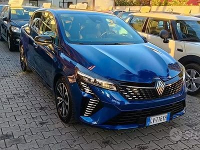 Begagnad Renault Clio V Esprit Alpine 91 HK (66 kW) 2024 Blå Sedan