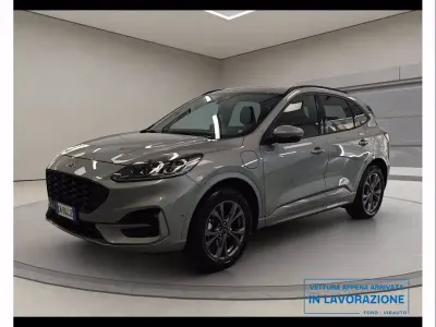 Usata Ford Kuga ST-Line X 225 CV (165 kW) 2023 Solar silver SUV