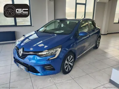 Usata Renault Clio V Zen 140 CV (102 kW) 2021 Blu Berlina