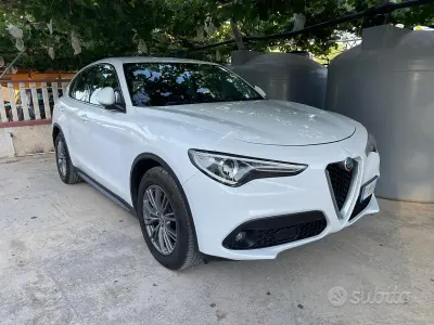 Gebraucht Alfa Romeo Stelvio 150 PS (110 kW) 2018 Weiß SUV