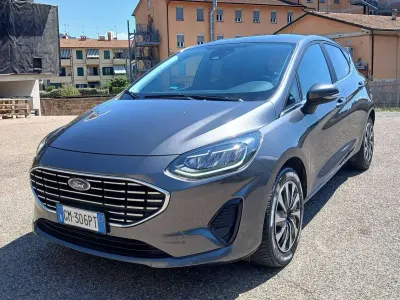 Usata Ford Fiesta Titanium 75 CV (55 kW) 2023 Grigio Utilitaria