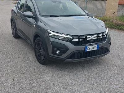 Usata Dacia Sandero Expression 91 CV (66 kW) 2024 Grigio Berlina