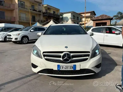 Usata Mercedes A180 110 CV (80 kW) 2013 Bianco Utilitaria