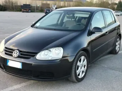 Usata VW Golf IV Comfortline 105 CV (77 kW) 2005 Berlina
