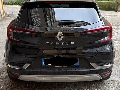 Usata Renault Captur Techno 101 CV (74 kW) 2024 Nero SUV