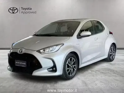 Usata Toyota Yaris Hybrid Trend 116 CV (85 kW) 2020 Grigio Berlina
