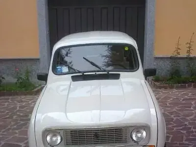 Usata Renault R4 33 CV (24 kW) 1989 Bianco Berlina
