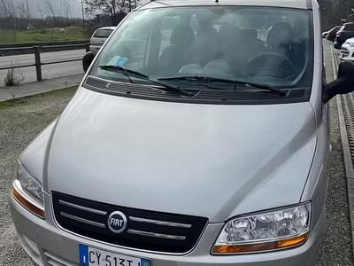 Usata Fiat Multipla Dynamic 115 CV (84 kW) 2005 Grigio Monovolume