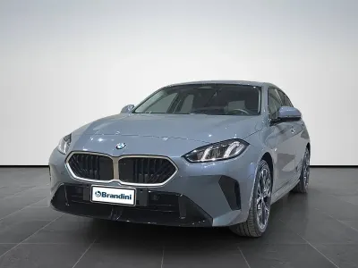 Usata BMW 120 M Sport 156 CV (114 kW) 2025 Storm bay metallizzato Utilitaria