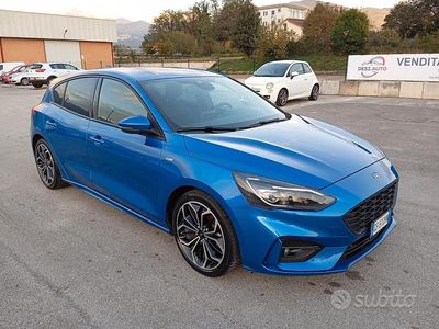 Blu Usata 2021 Ford Focus ST-Line Berlina | 15.499 € (Cara)