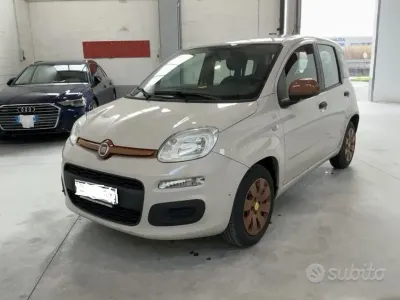 Usata Fiat Panda Easy 95 CV (69 kW) 2016 Utilitaria