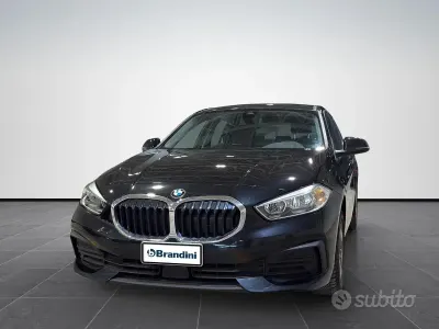 Usata BMW 116 Advantage 116 CV (85 kW) 2023 Black sapphire met. Utilitaria