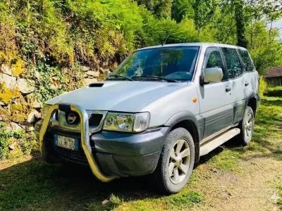 Usata Nissan Terrano 154 CV (113 kW) 2005 Grigio SUV