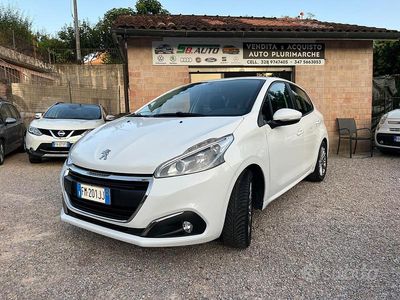 Bianco Usata 2018 Peugeot 208 Active Utilitaria | 7999 € (Buon prezzo)