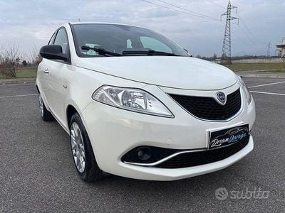 Usata Lancia Ypsilon 69 CV (50 kW) 2016 Bianco Utilitaria