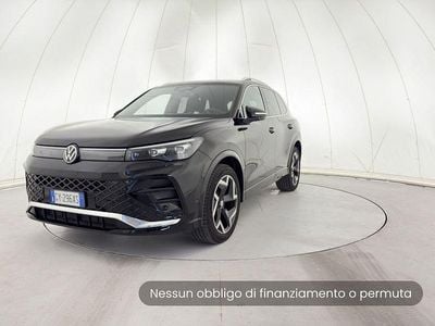 Begagnad VW Tiguan R-line 150 HK (110 kW) 2025 Svart SUV